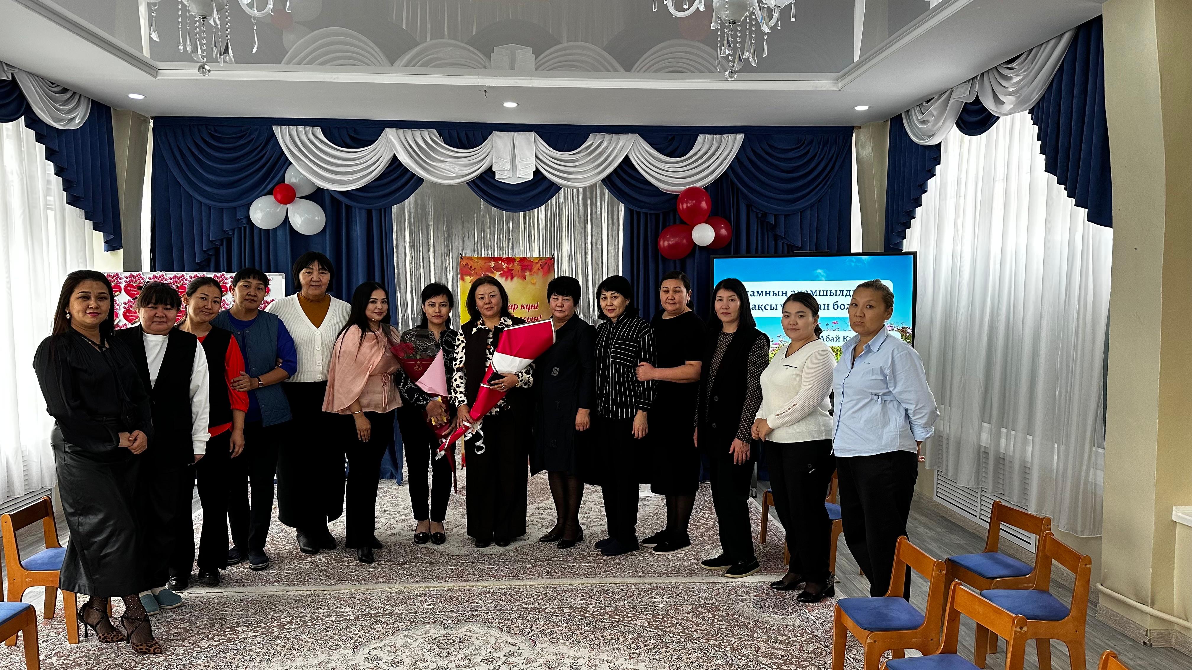 КМҚК "№85 бөбекжай - балабақша" ұжымының "Ұстаздар күні" мерекесімен құттықтауы!