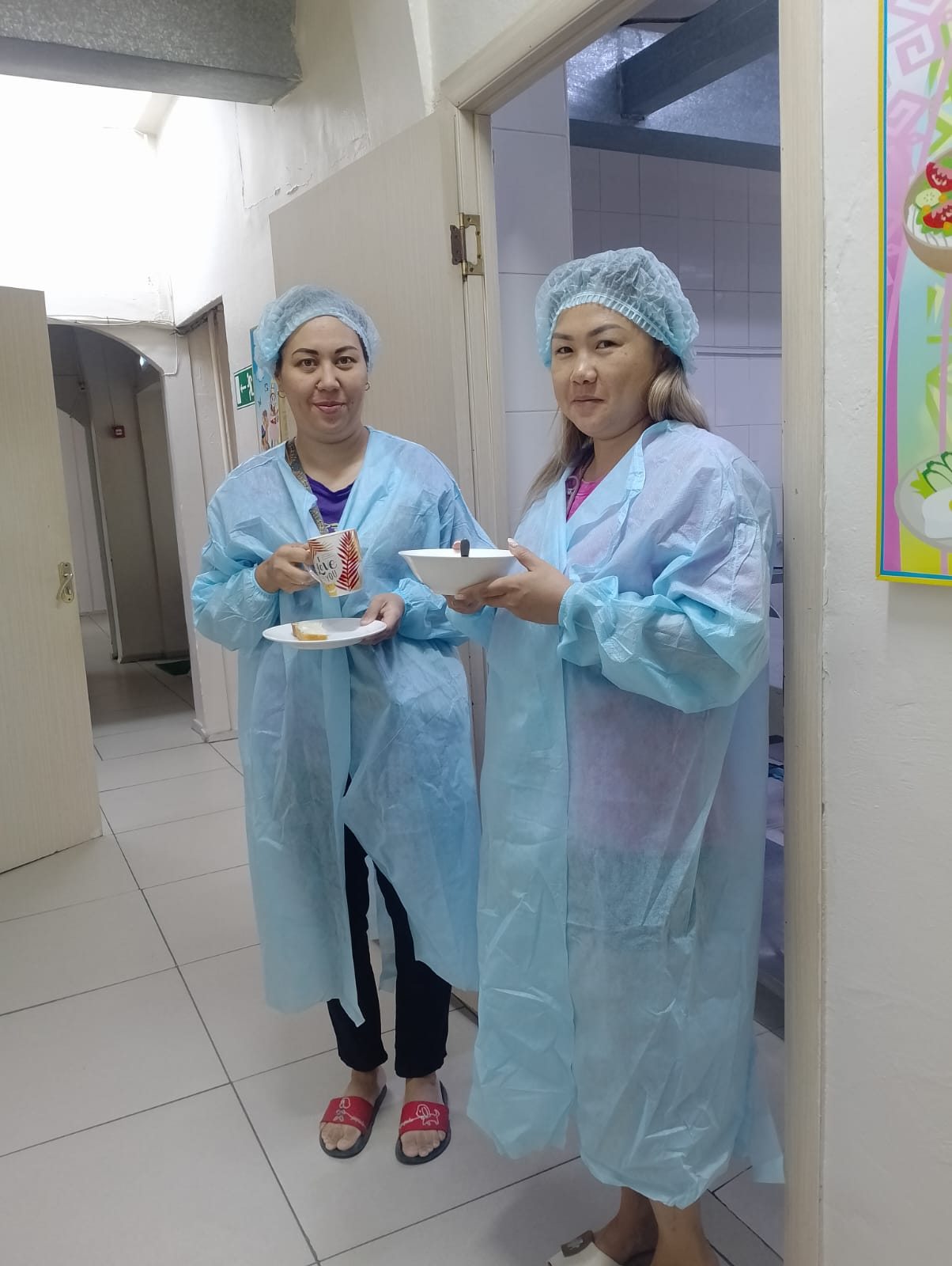 "Балапан" тобының ата - аналары таңғы ас мәзірін бакылауда