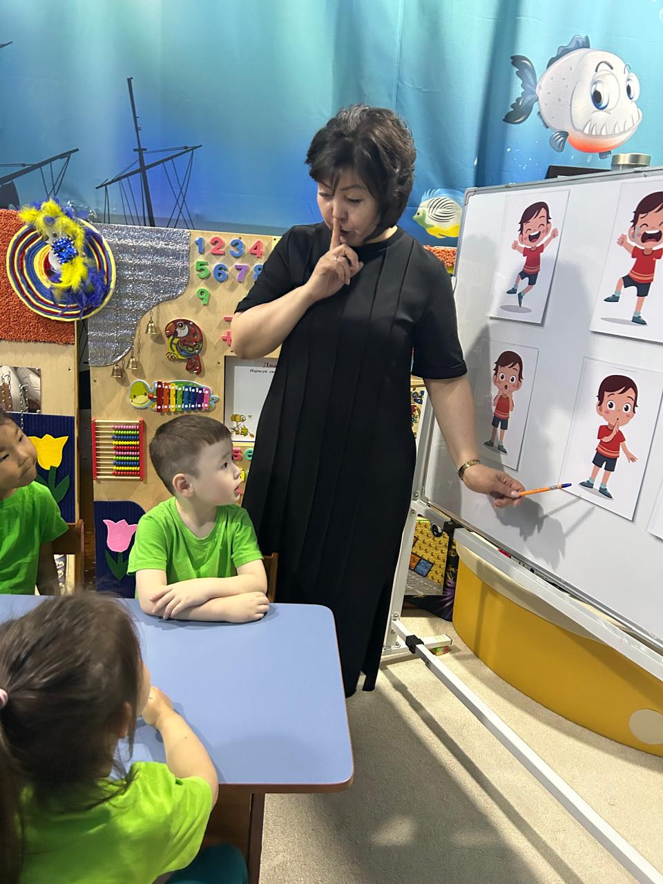 Балабақшаға келгісі келіп жүрген балалармен өткізілген іс-әрекет